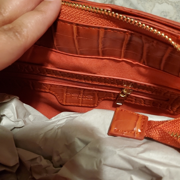 Purse - Picture 3 of 9